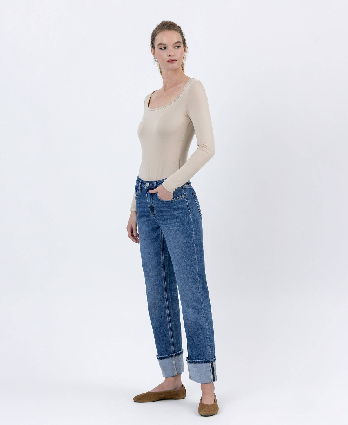 Mid Rise Cuffed Ankle Straight Jeans